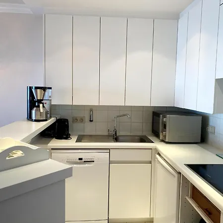 In With Sea View , Cleaning Included Apartment