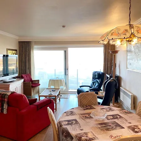 In With Sea View , Cleaning Included Apartment Nieuwpoort
